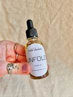 Unfold ritual oil: delicate lilac and musk
