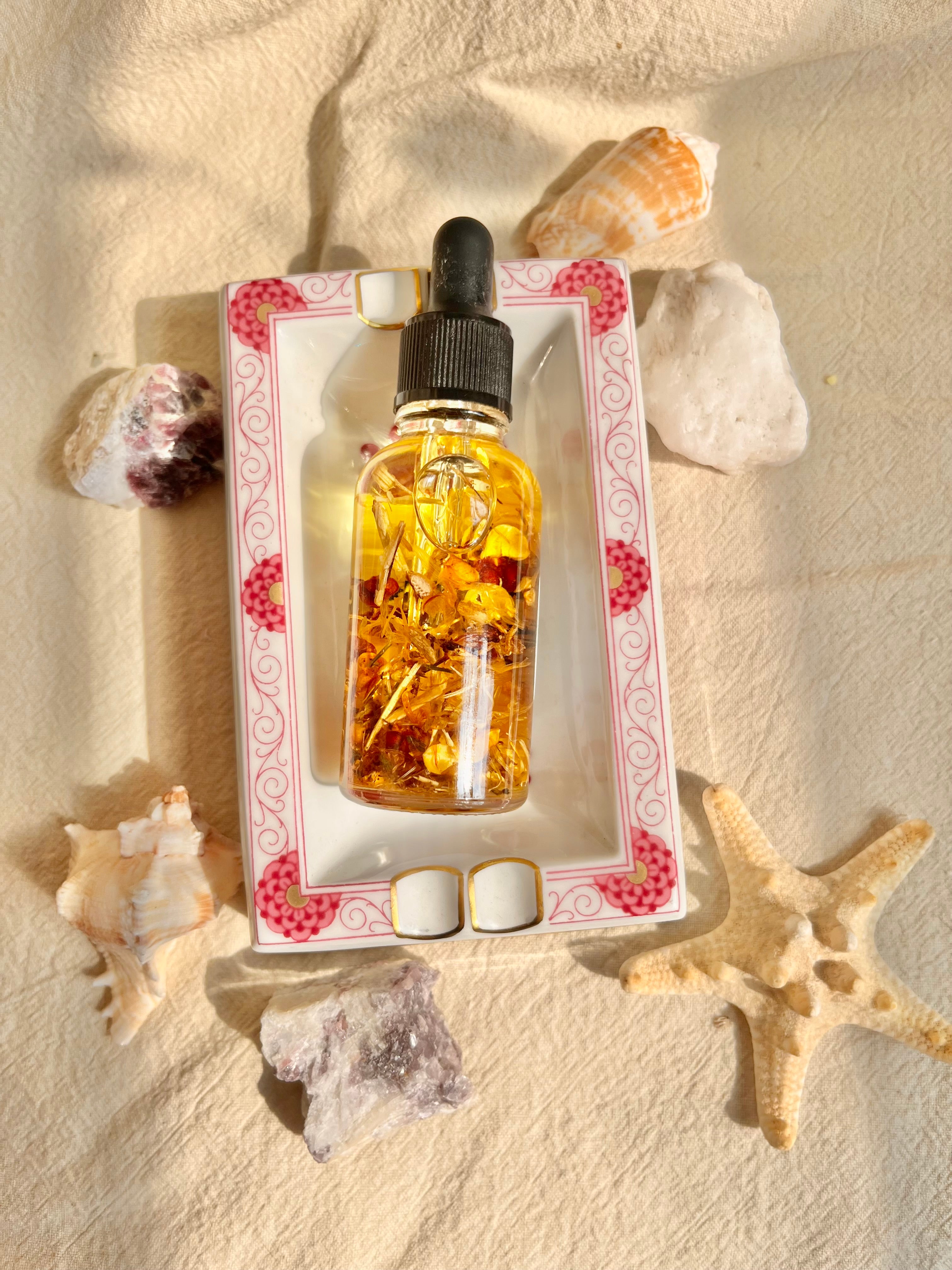 Unfold ritual oil: soft opening, beauty within