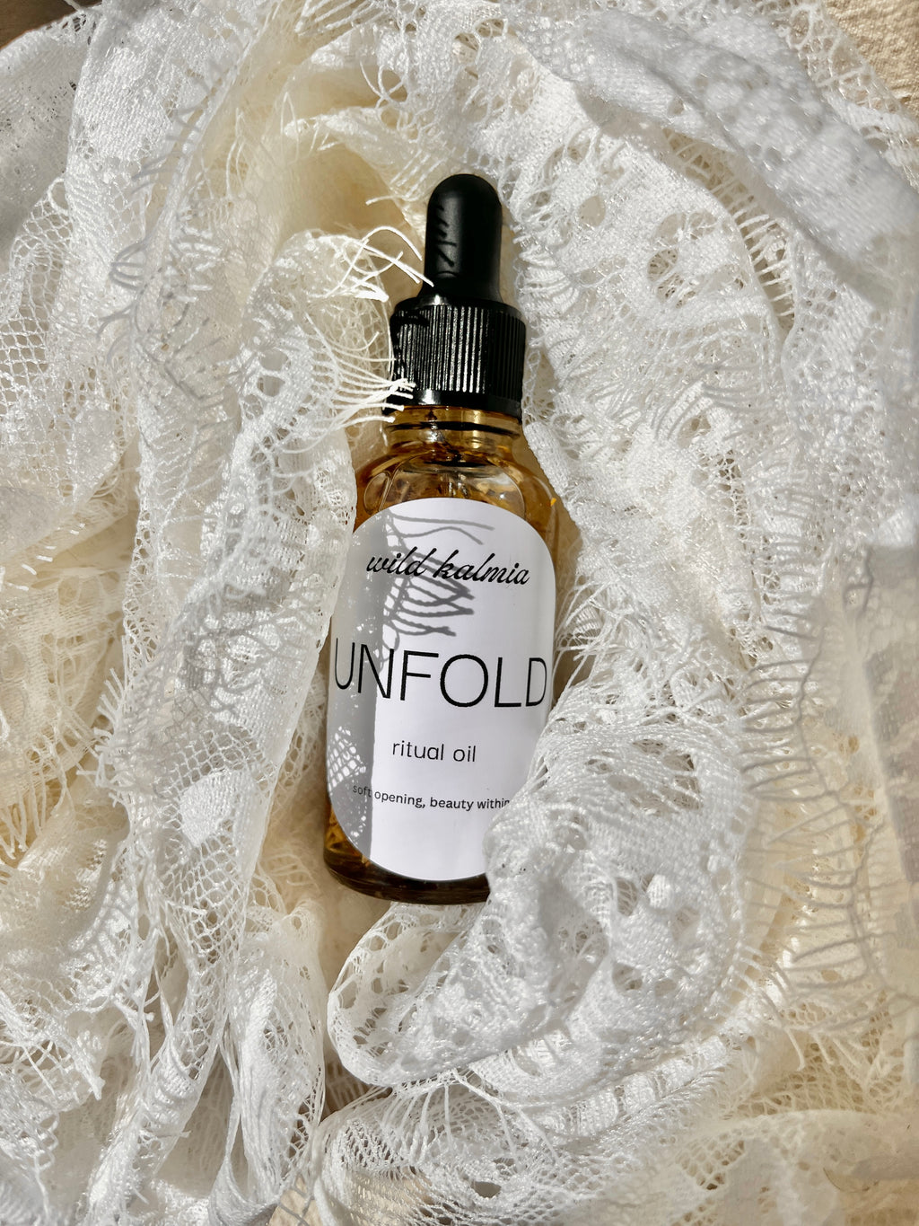 Unfold ritual oil: delicate lilac and musk